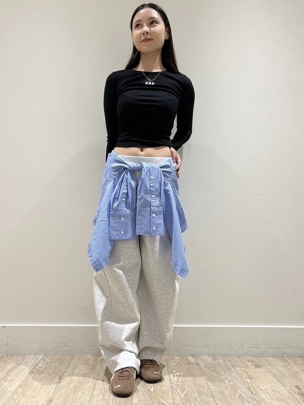 SNSでバズってるスウェットパンツ！