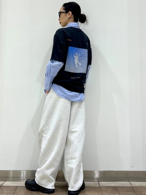 新作】Billie Eilish Tシャツ | Gap公式オンラインストア