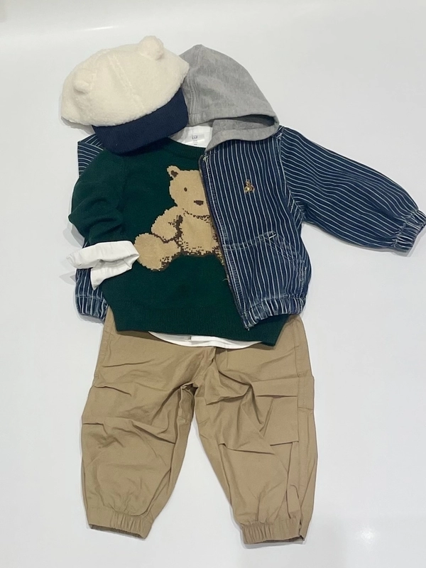 お出掛けバッチリニットコーデ