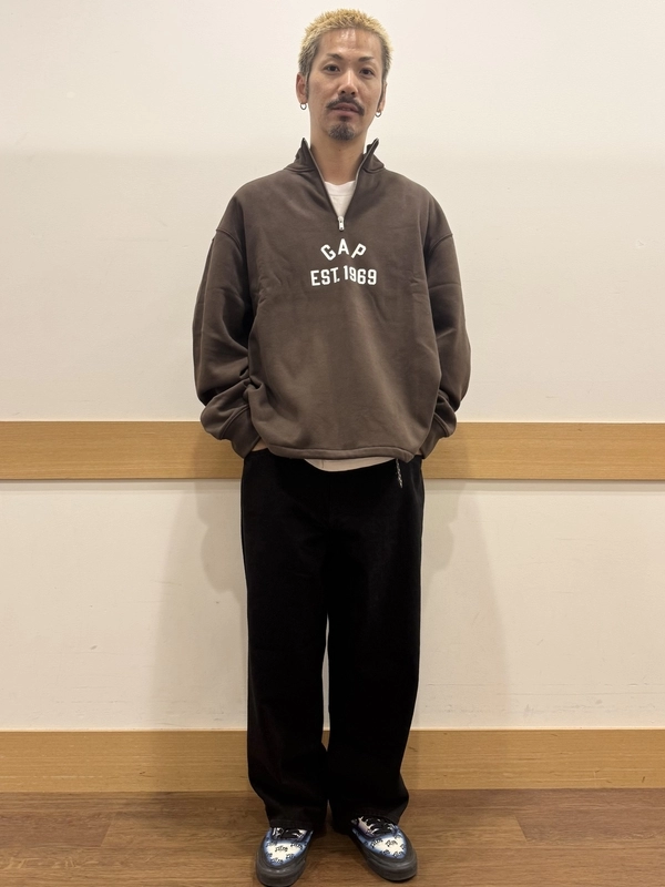 【ハーフジップスウェット】