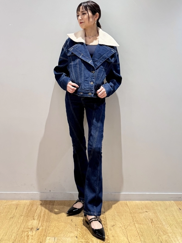 【洗練されたデニム、Gap studioで大人の装いに】