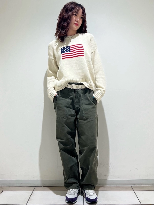 人気のニットでアメカジ秋コーデ