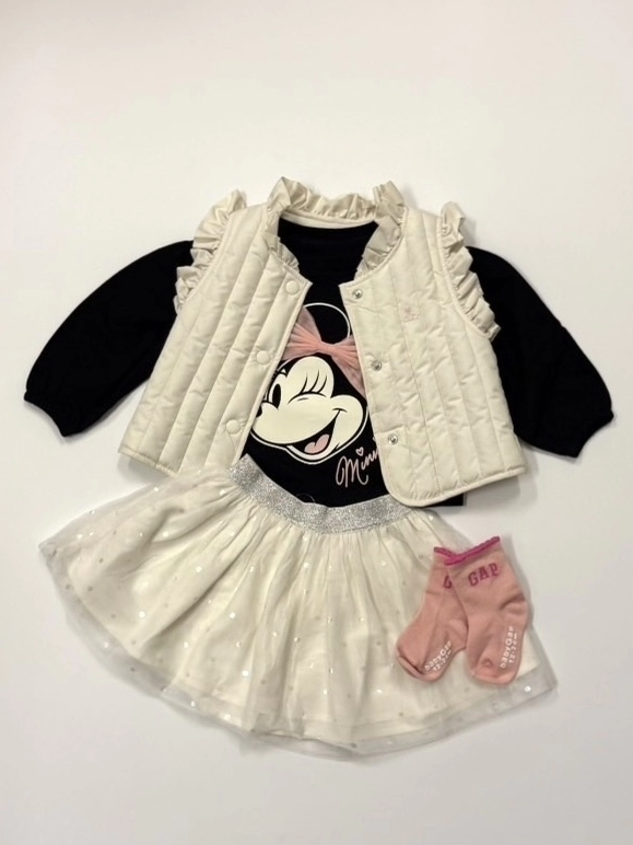 ミニーちゃんみたいなラブリー女の子コーデ♡