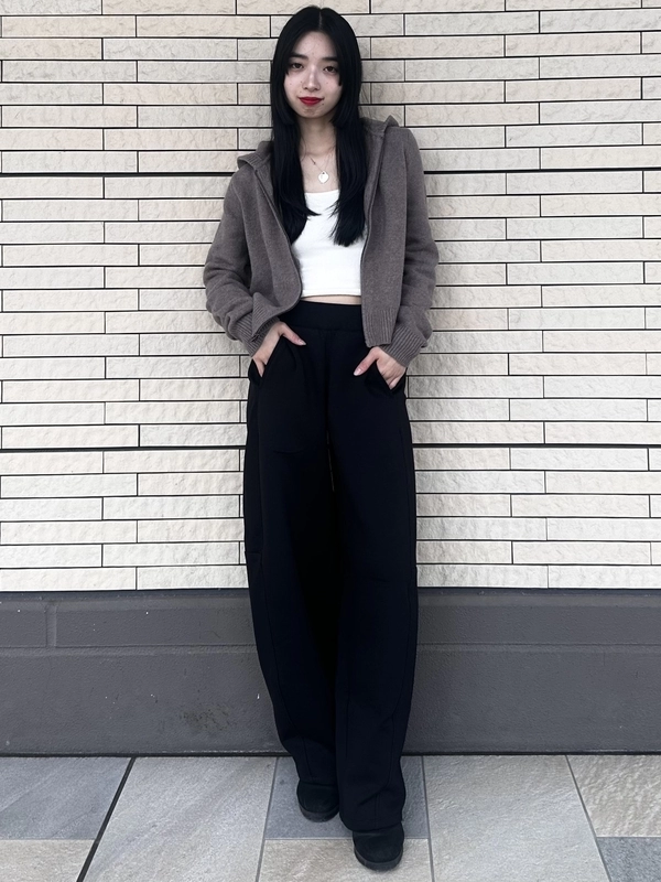 【オススメ】バレルスウェットパンツ×カシミヤタッチパーカー