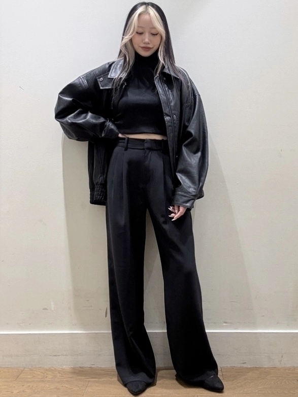 ヴィーガンレザーコーデ