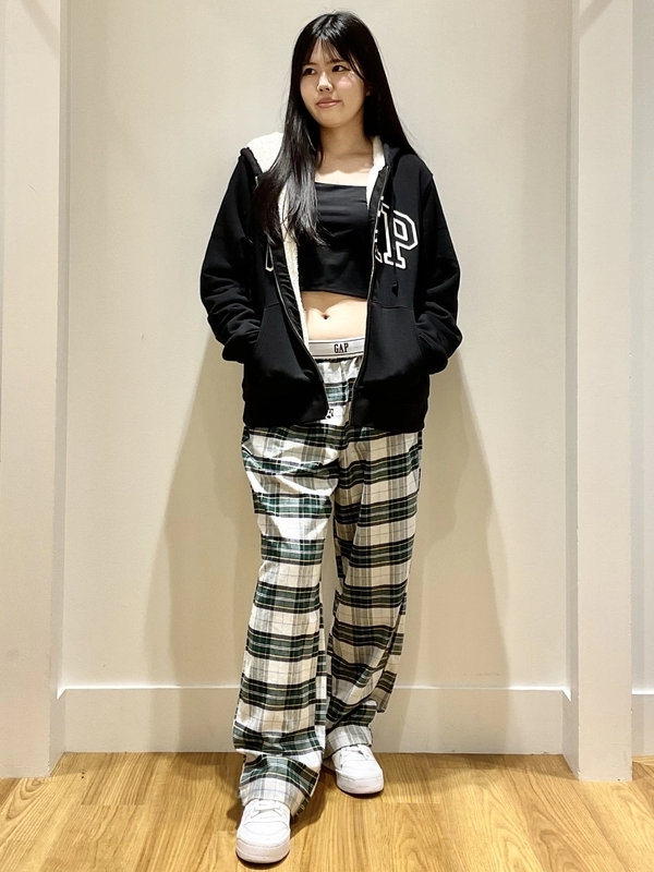 新作！裏ボアジップアップパーカー