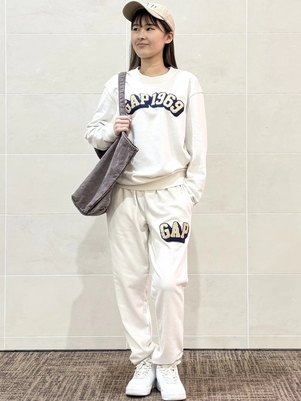 【男女兼用】もこもこロゴのスウェットセットアップ