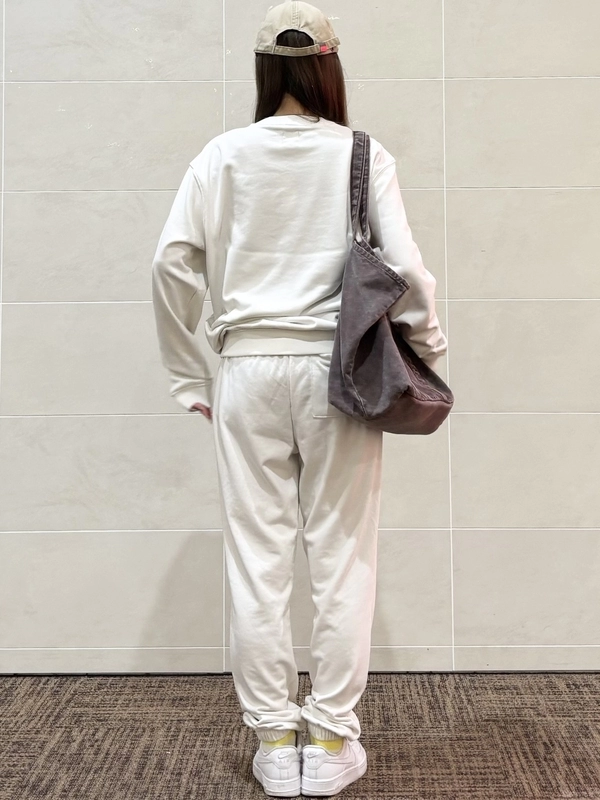 男女兼用】もこもこロゴのスウェットセットアップのスタイリング | Gap