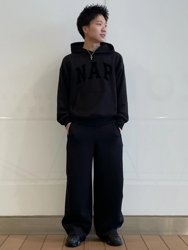【NAP】パーカー×スウェットパンツ