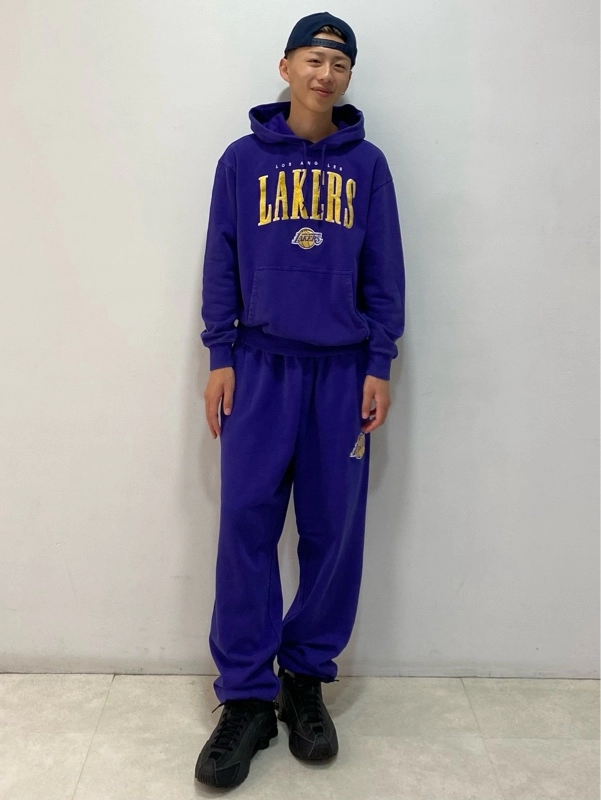 Gap NBA コラボ　レイカーズ　新品タグ付き　Mサイズ Gap NBA コラボ レイカーズ 新品タグ付き Mサイズ 大人気NBAの