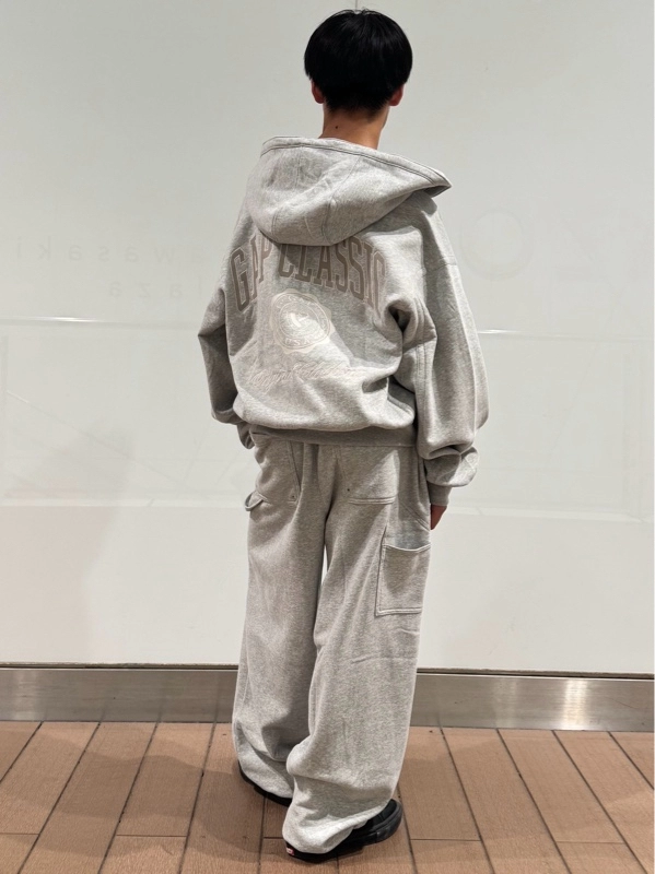 ダブルジップパーカー！のスタイリング | Gap公式オンラインストア