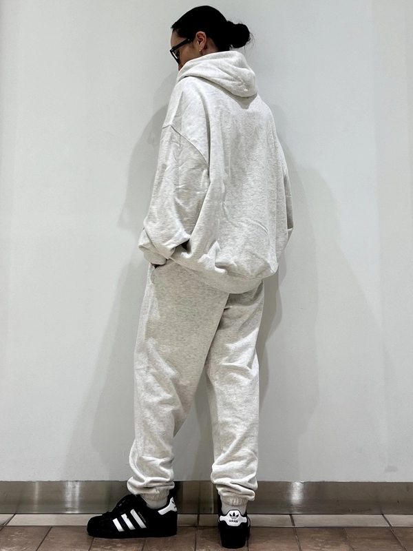 NBAコラボ】ニューヨークニックスのスタイリング | Gap公式オンライン