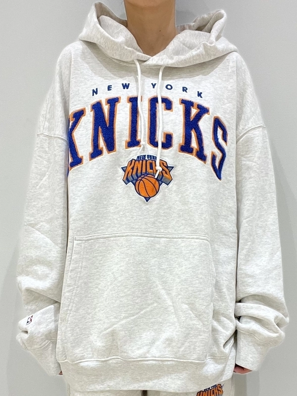 NBAコラボ】ニューヨークニックスのスタイリング | Gap公式オンライン