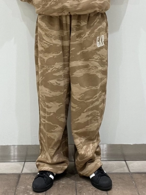 トレンド】GAPロゴ✖️カモフラセットアップのスタイリング | Gap公式