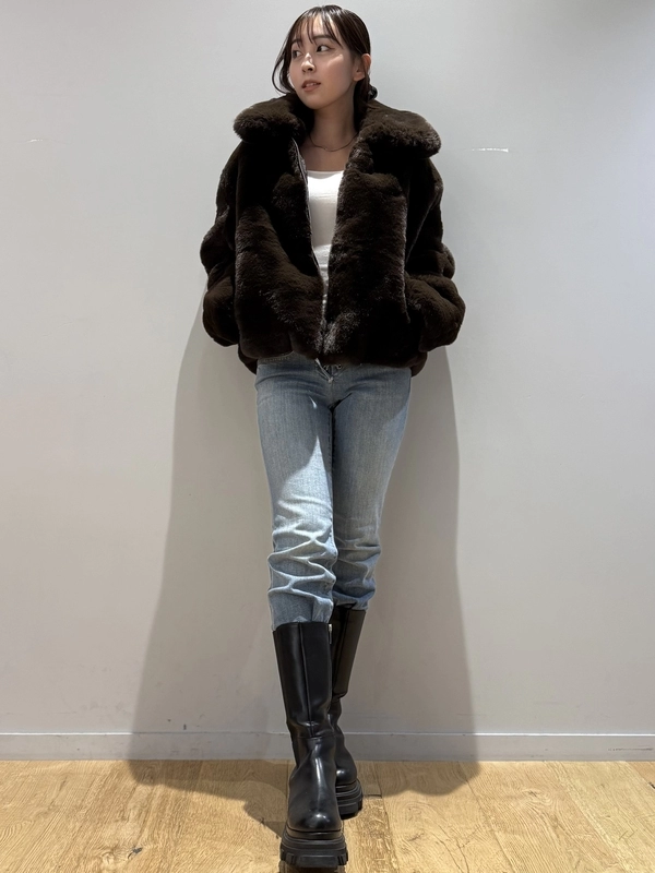 ブラウンファーが可愛い♡大人っぽコーデ