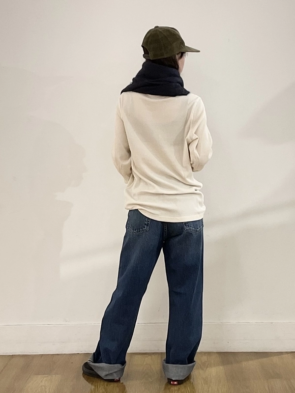 シンプルコーデのスタイリング | Gap公式オンラインストア