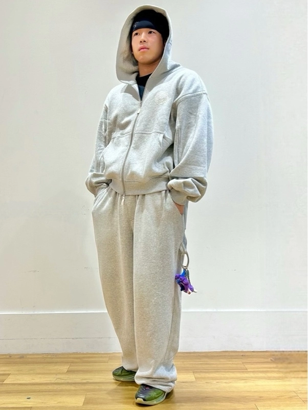 新品タグ付き！日本未発売のレイカーズ　スウェットセットアップ NBAコレクション】ロサンゼルス レイカーズのスタイリング | Gap公式