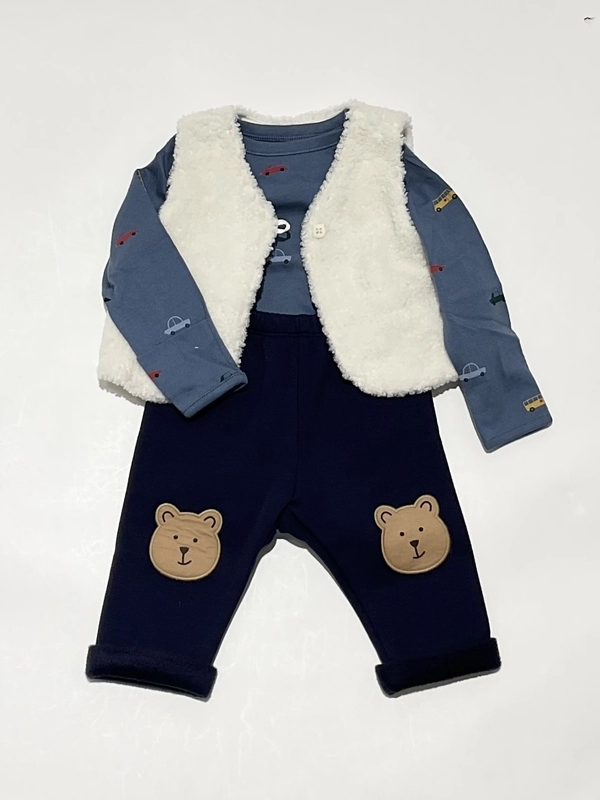 少し肌寒い日の秋コーデ