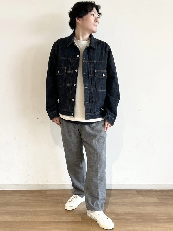 大人のデニム&スラックスコーデ