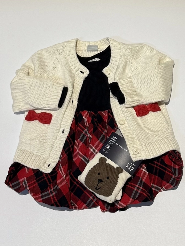 チェックが可愛いバルーンワンピース