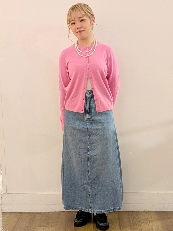 ピンクで品良くコーデ