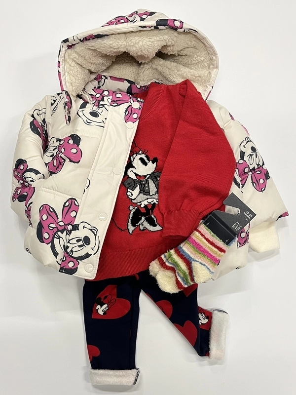 ミニーちゃんコーディネートでお出かけ⭐︎