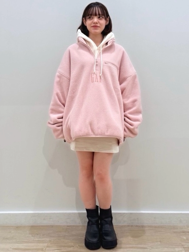 New】ボアGAPロゴハーフジップのスタイリング | Gap公式オンラインストア