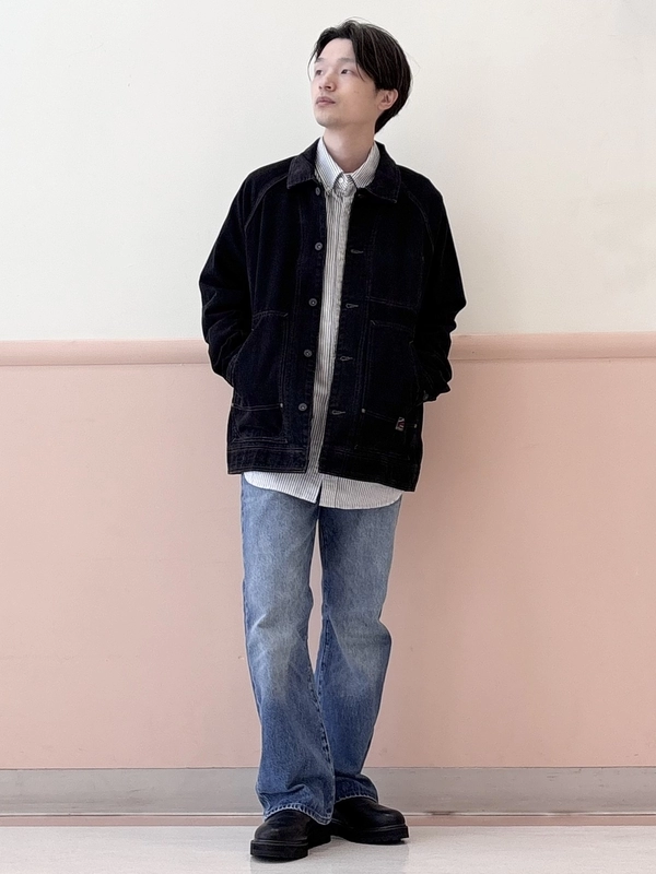 トレンドのブーツカットでつくるヴィンテージスタイル