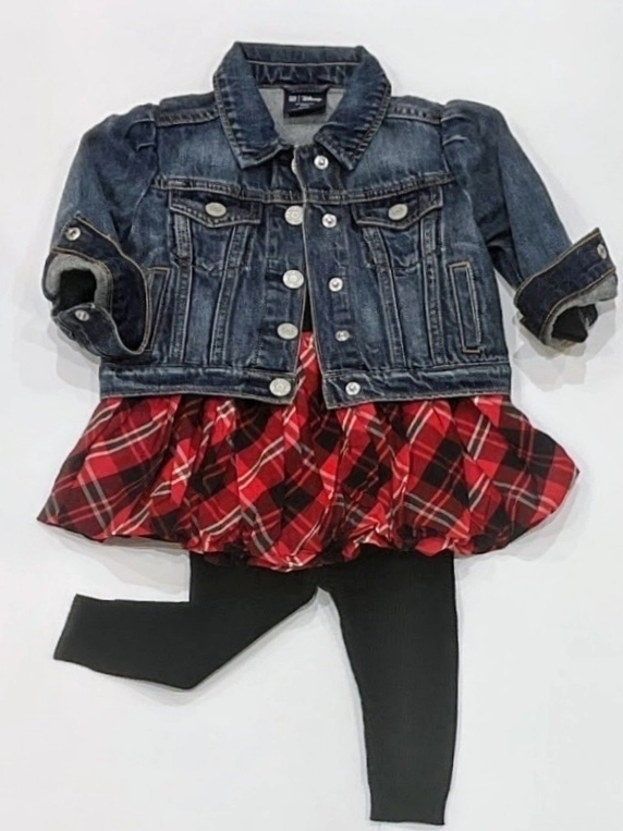 ブラック×レッド　アイドルコーデ