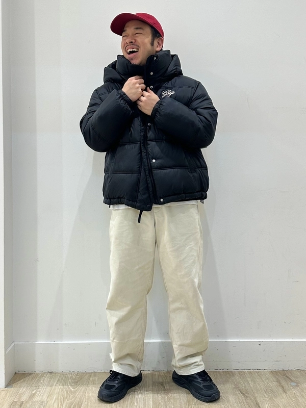 【毎年大バズり】ロゴパファージャケット×大人カジュアルコーデ