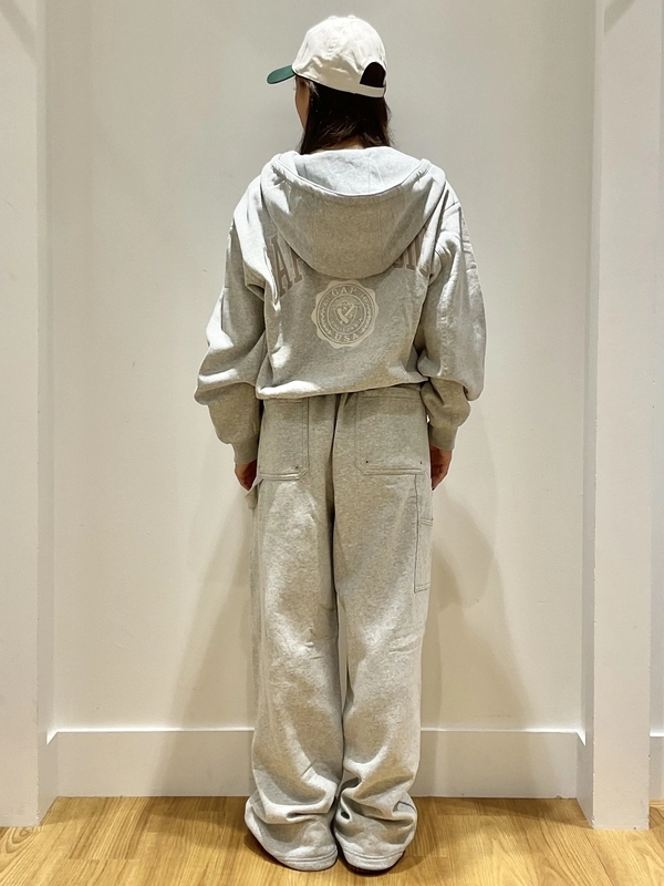 新作ダブルジップ！スウェットセットアップのスタイリング | Gap公式