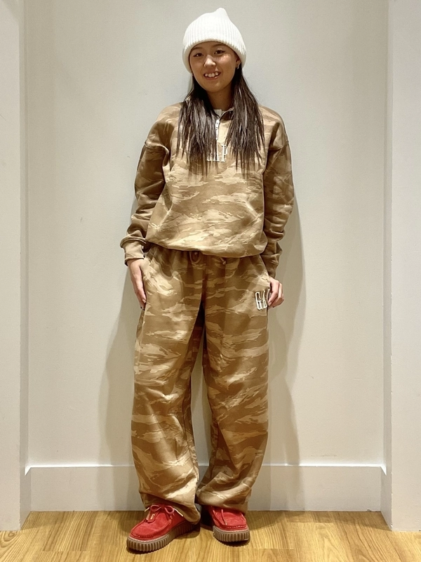 ユニセックスで使える！新作ハーフジップセットアップのスタイリング