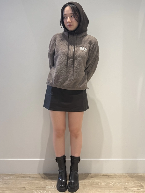 【ロゴ】シェルパ×ミニスカート