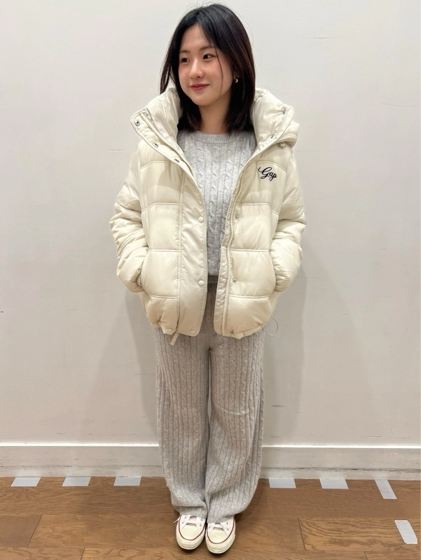 可愛いセーターのセットアップコーデ