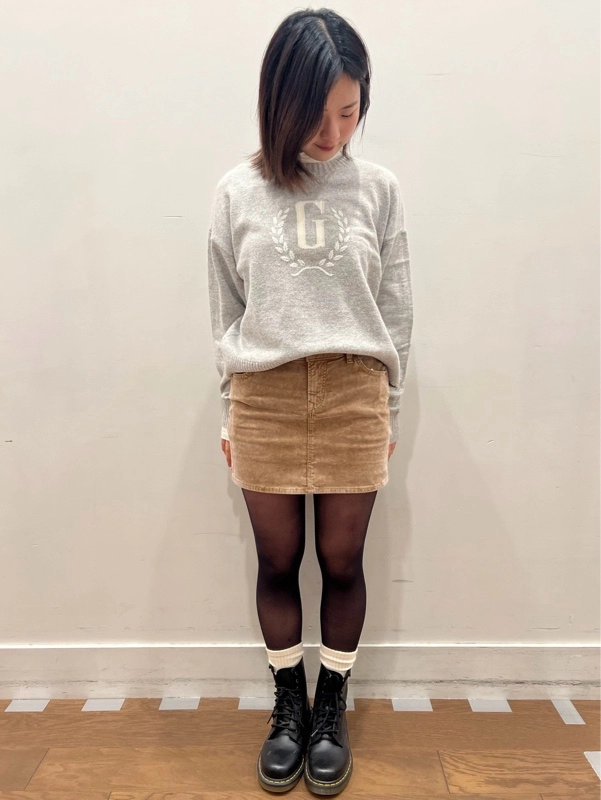 秋のセーターコーデ