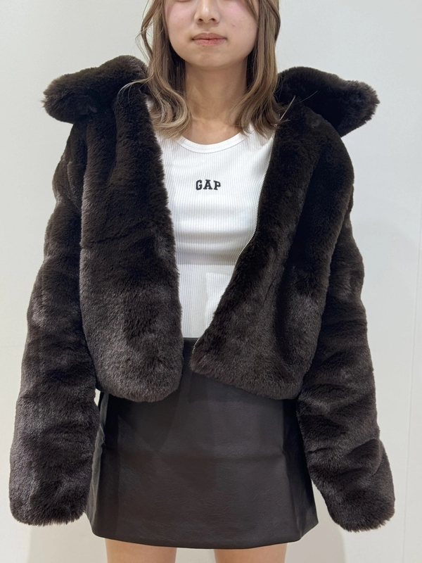 フェイクファージャケットのスタイリング | Gap公式オンラインストア