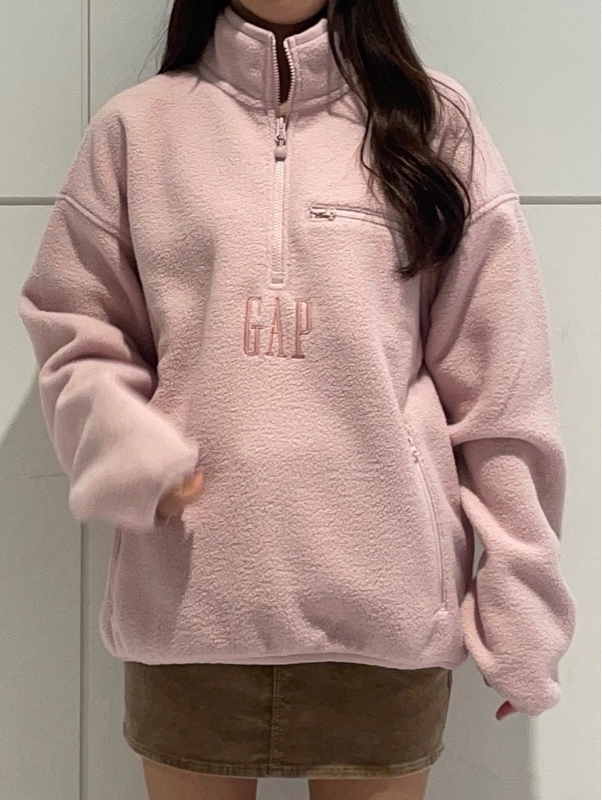 GAP ピンク フリース ハーフジップ 新作】ハーフジップフリース♪のスタイリング | Gap公式オンラインストア