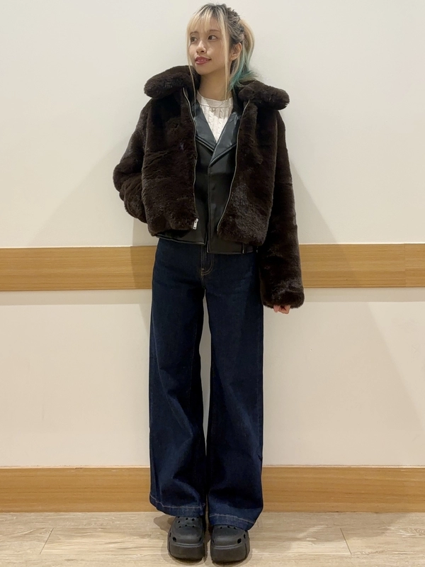 ファーアウターにライダースをIN