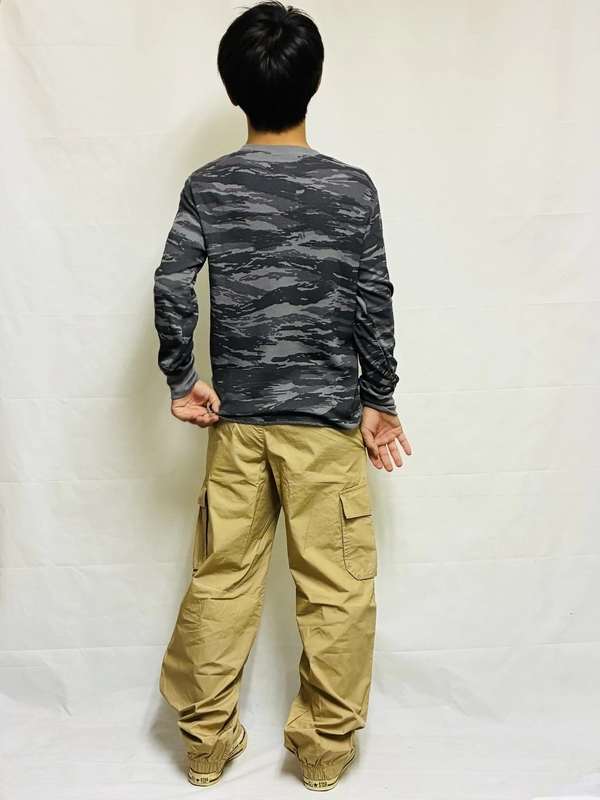 キッズ【人気の迷彩Tシャツ】素材がいい感じ | Gap公式オンラインストア