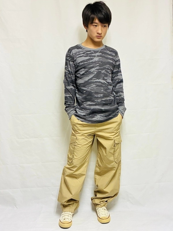 キッズ【人気の迷彩Tシャツ】素材がいい感じ