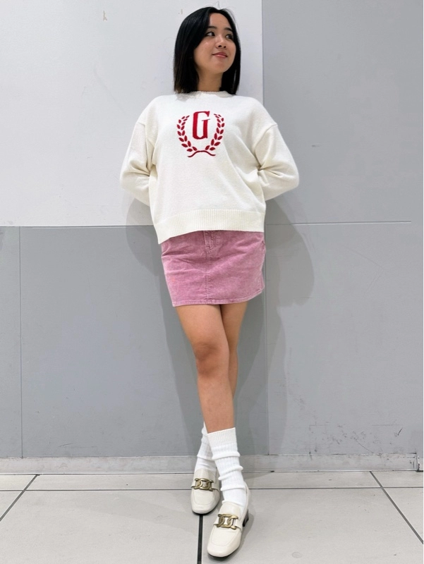 Gロゴが映える♡カシュソフトセーター×ピンクコーデュロイミニ