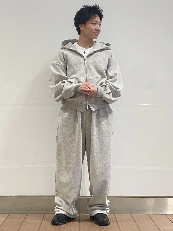【大人気】ダブルジップアップパーカーコーデ
