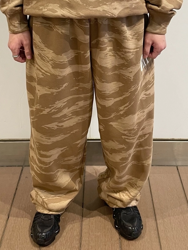 (祝日限定特価)新作 新品　GAP カモフラ スウェット セットアップ 祝日限定特価)新作 新品 GAP カモフラ スウェット セットアップ - メルカリ