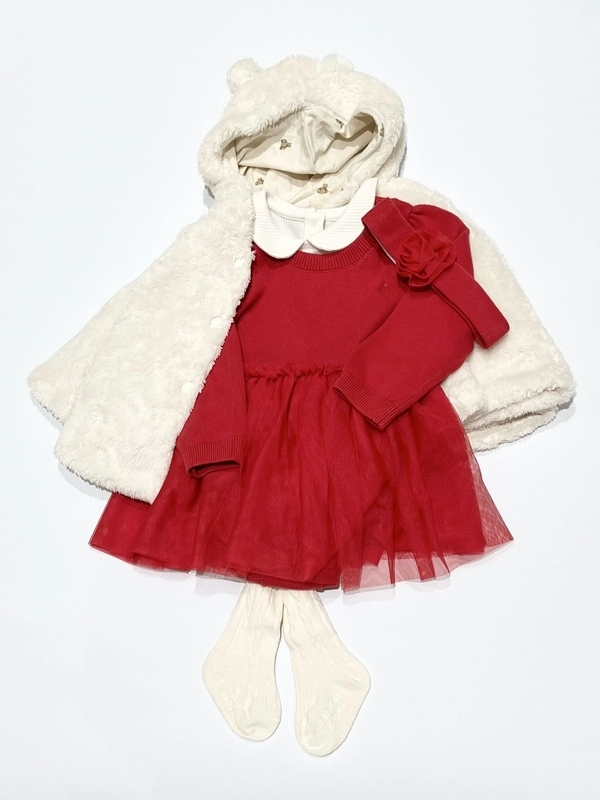 クリスマスこれからのくまさんニットワンピースコーデ