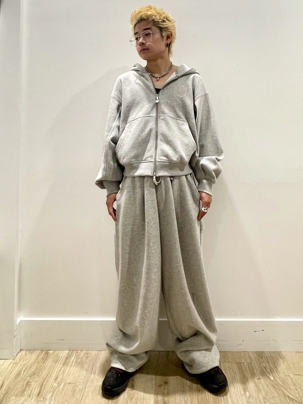 【大人気!スウェットセットアップ】