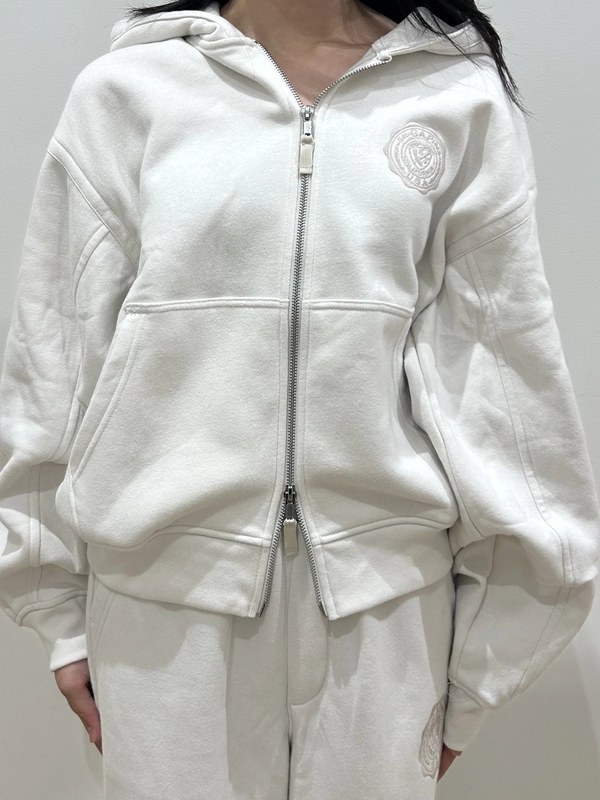 ホワイトセットアップコーデのスタイリング | Gap公式オンラインストア