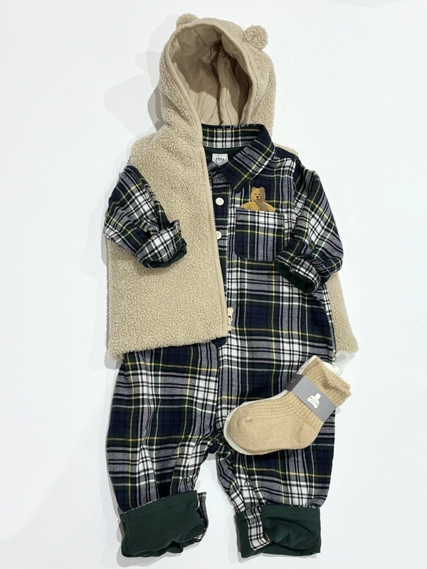 お出かけあったかコーデ