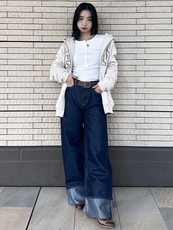 【大人気】Gapロゴボアパーカー×ラメバギーデニム