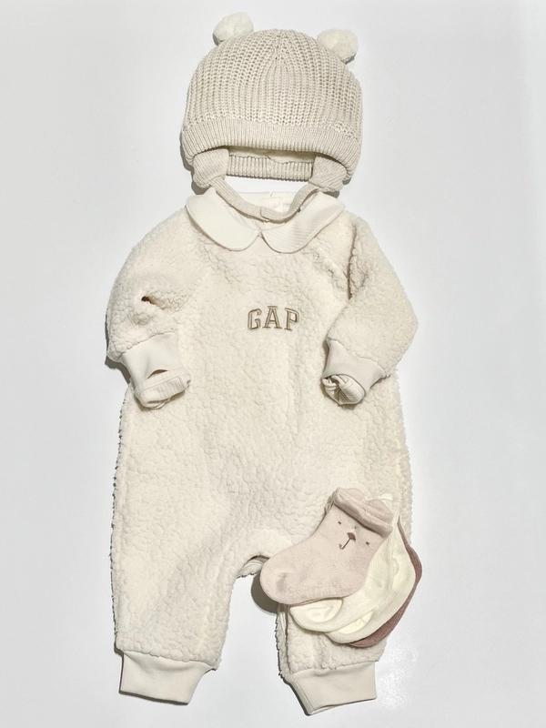 あったかいボアロゴカバーオール