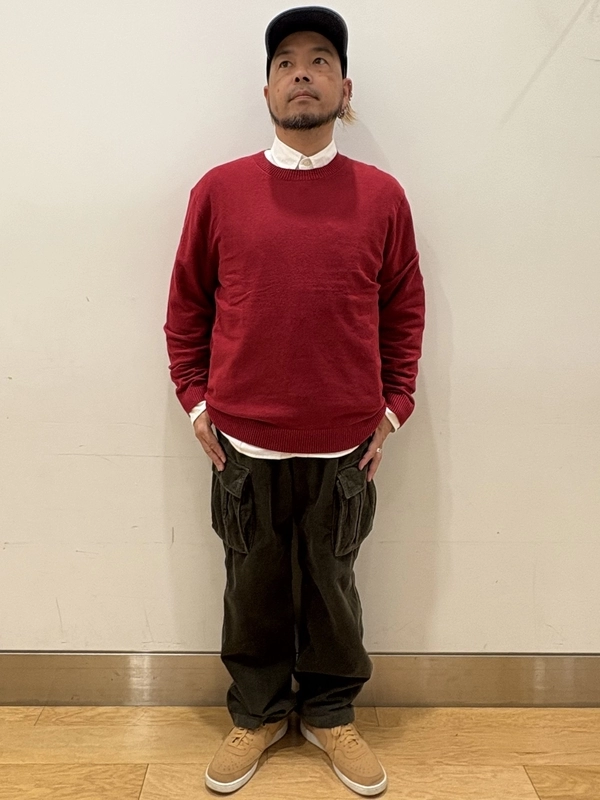 コーデュロイのカーゴパンツコーデ